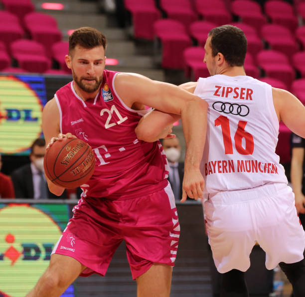 会从教练身 会从教练身