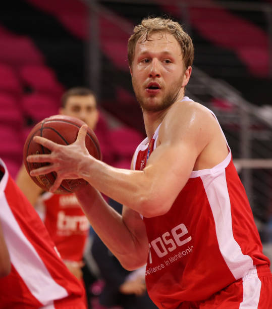 下注重重 下注重重